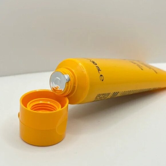 🌈4/$20 NEW The Shop Uninterrupted Face Wash Daily Exfoliating Cleanser Travel - Picture 2 of 7